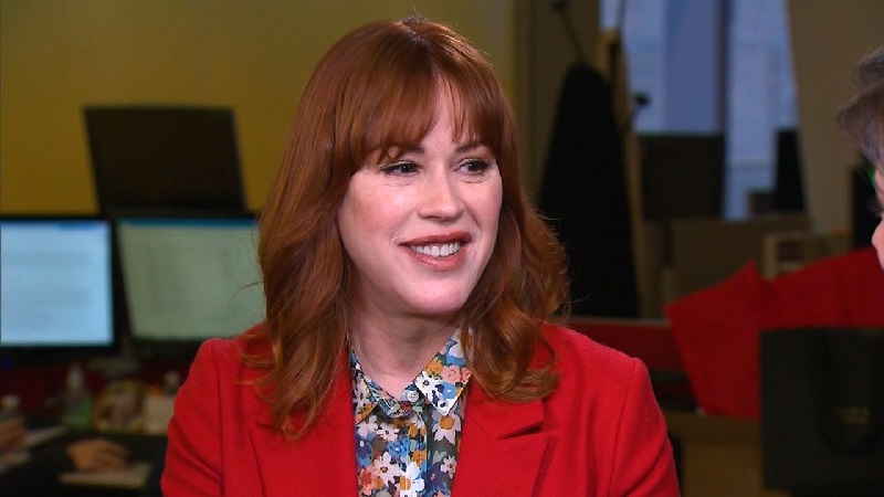 molly ringwald age